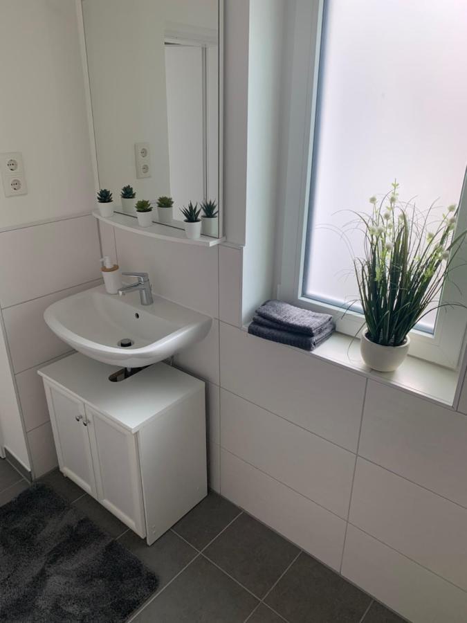 Barrierefrei - 24Std-Check-In Kontaktlos - Kingsize Bed - W-Lan - Parkplatz W 3 Bückeburg Eksteriør billede